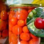 Lapsepõlve maitse: talviste tomatite retsept salajase tootega